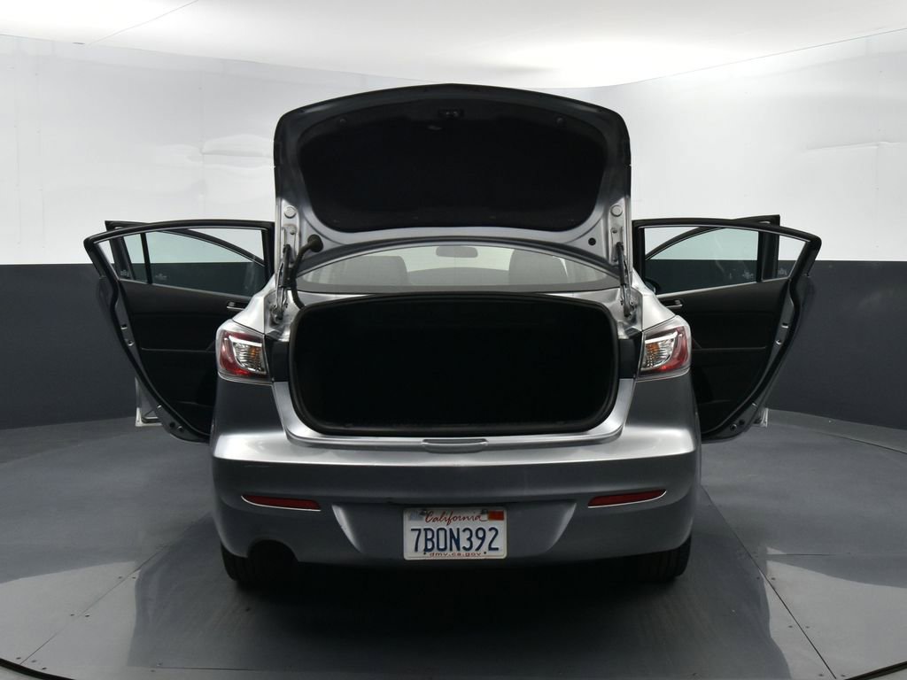 Used 2013 MAZDA MAZDA3 i Sport image 34