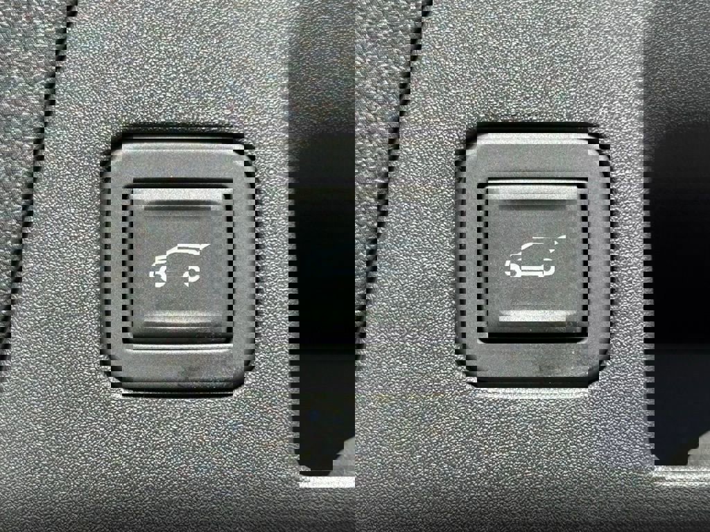 Used 2023 Buick Envision Avenir image 40