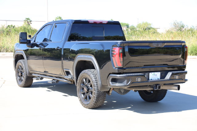Used 2024 GMC Sierra 2500 AT4 w/ Technology Package AWD/4WD image 6