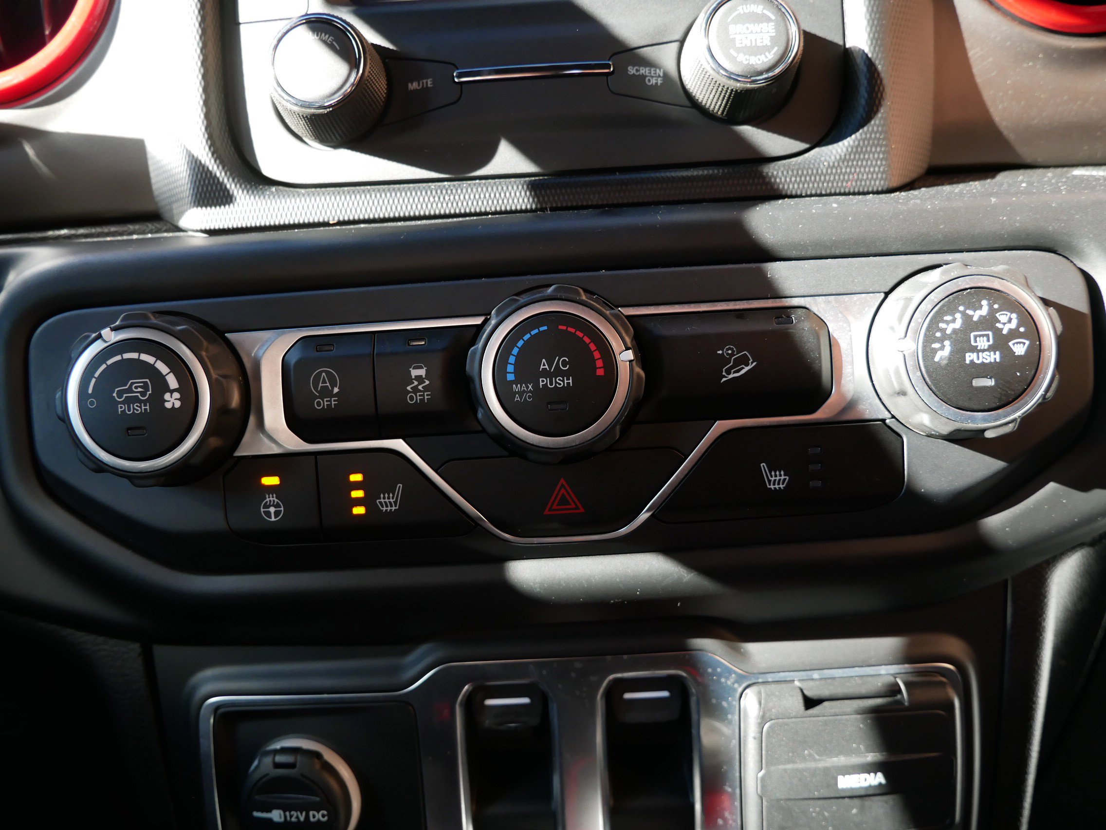 Used 2020 Jeep Wrangler Willys image 18