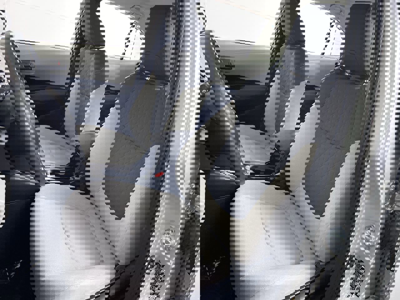 Used 2022 Toyota Corolla LE image 12