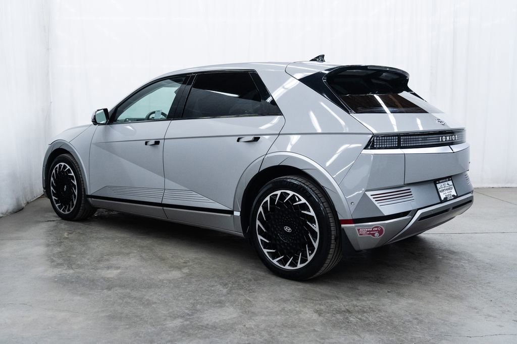 Used 2024 Hyundai Ioniq 5 Limited image 4
