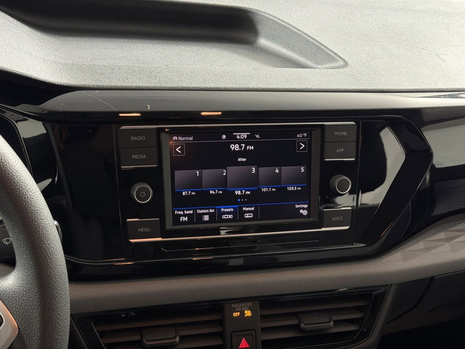 Used 2022 Volkswagen Taos S image 18