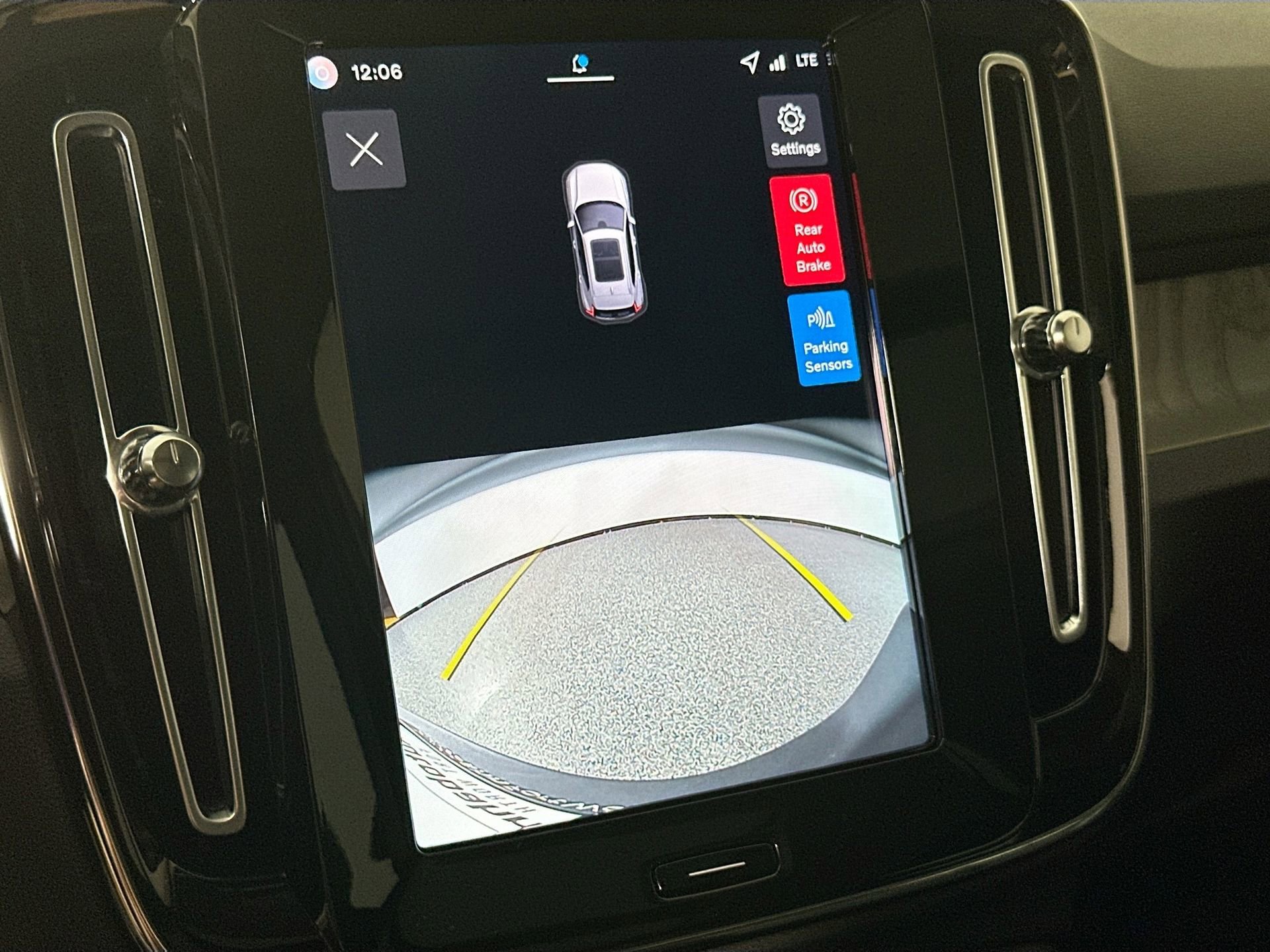 New 2026 Volvo XC40 B4 Core image 14