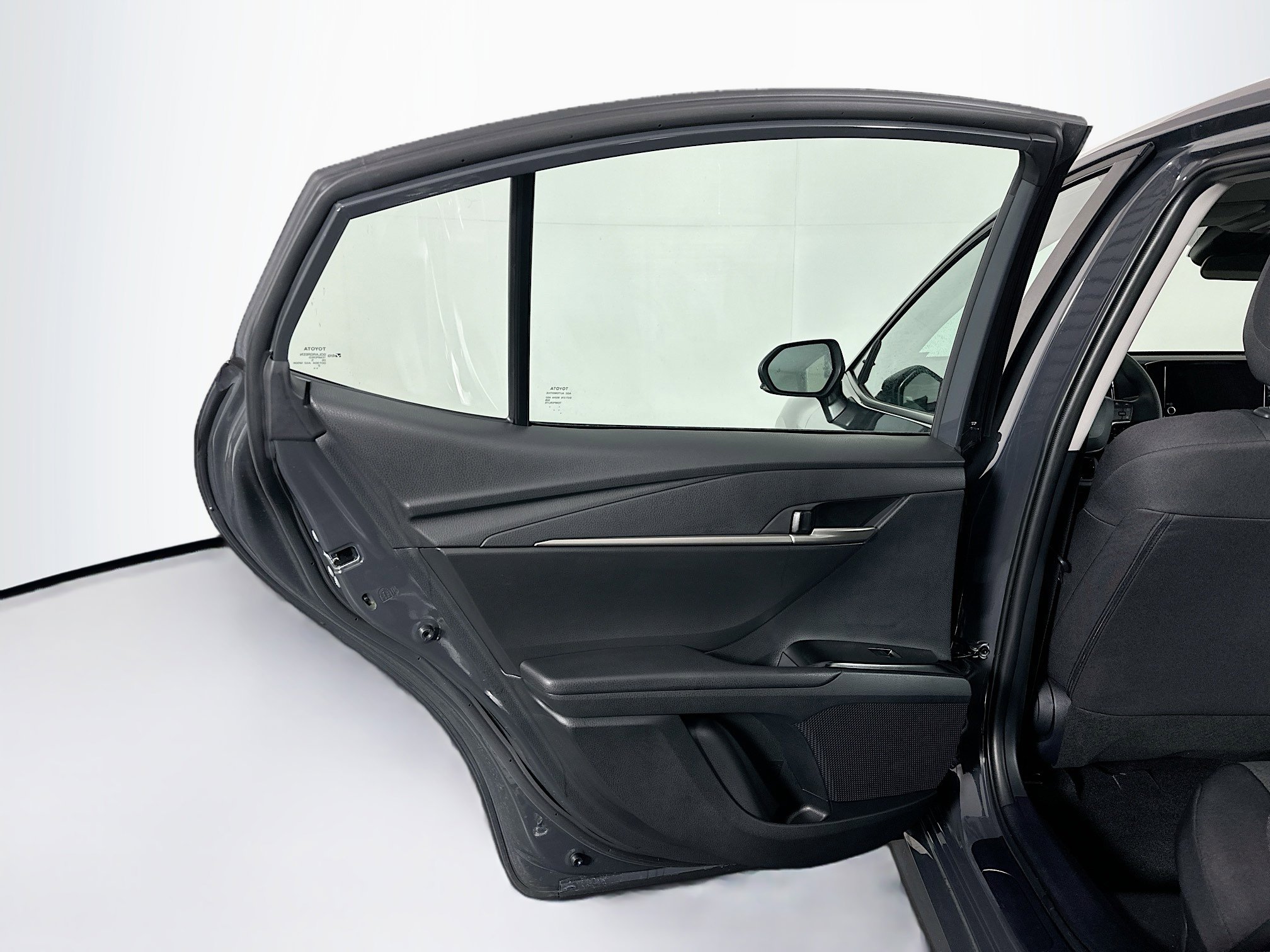 Used 2025 Toyota Camry LE image 25