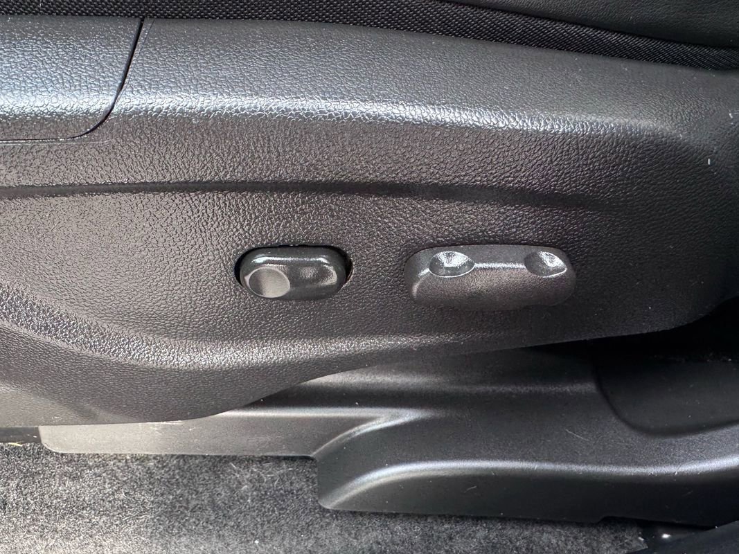 Used 2021 Buick Encore Preferred image 12