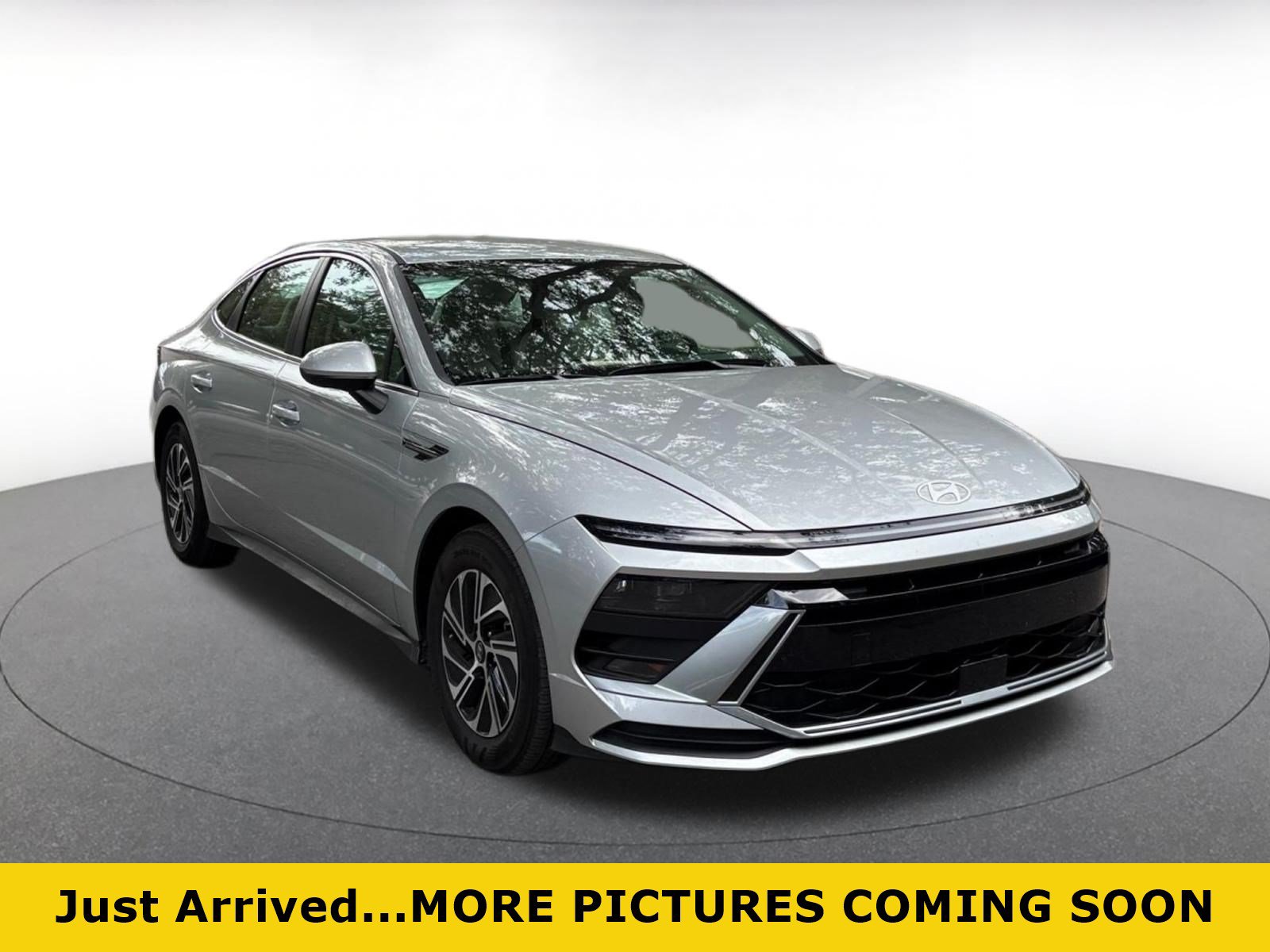 Used 2026 Hyundai Sonata Blue FWD image 1