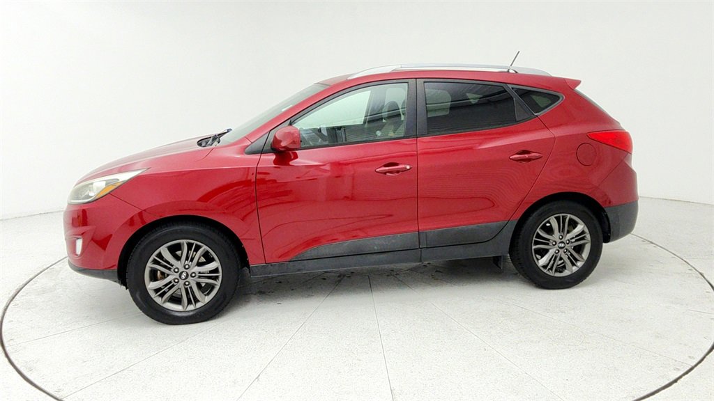 Used 2015 Hyundai Tucson SE image 2