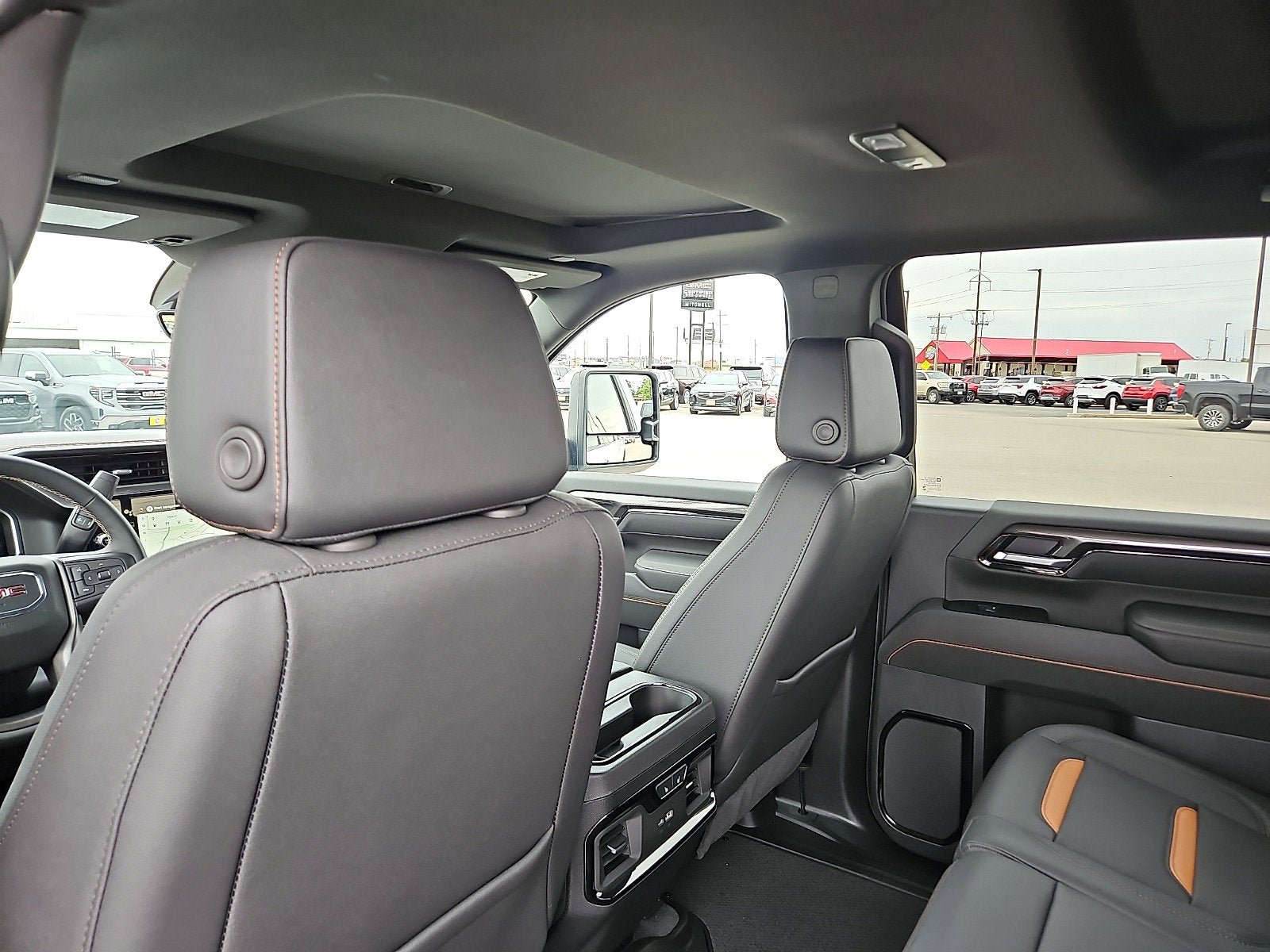 New 2026 GMC Sierra 2500 AT4 w/ AT4 Premium Plus Package AWD/4WD image 9
