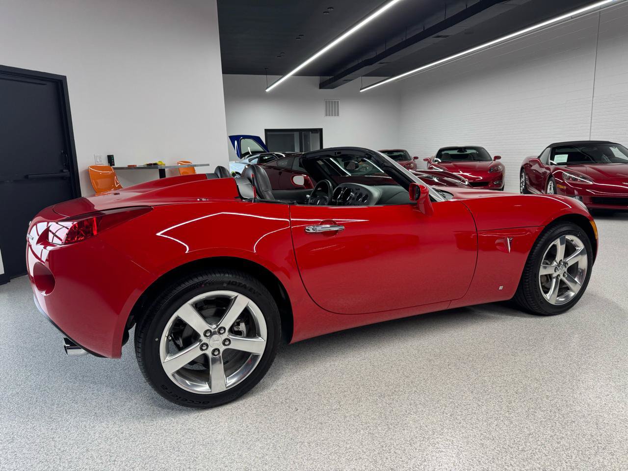 Used 2007 Pontiac Solstice Convertible w/ Premium Package RWD image 15
