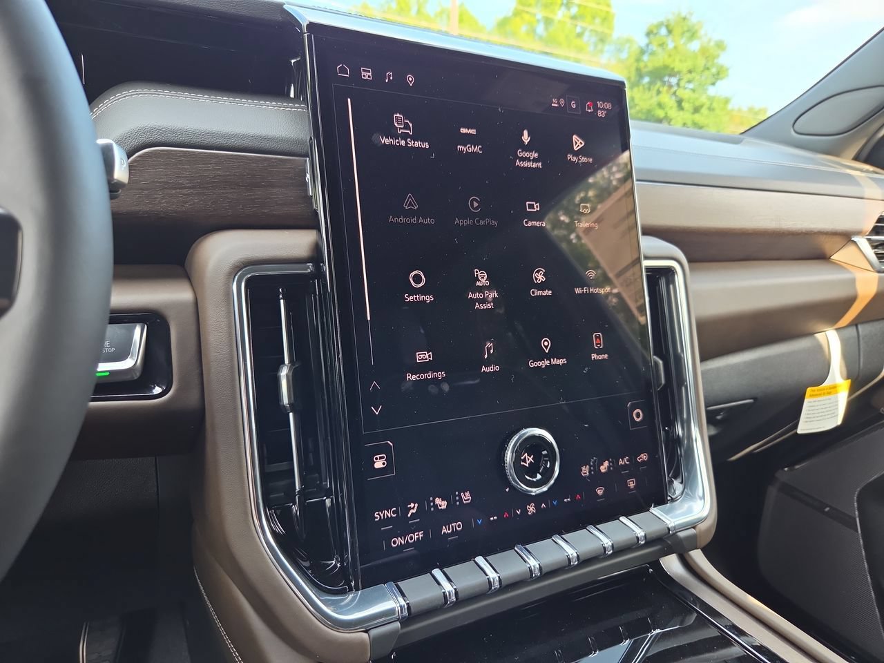 New 2026 GMC Yukon XL Denali Ultimate AWD/4WD image 13