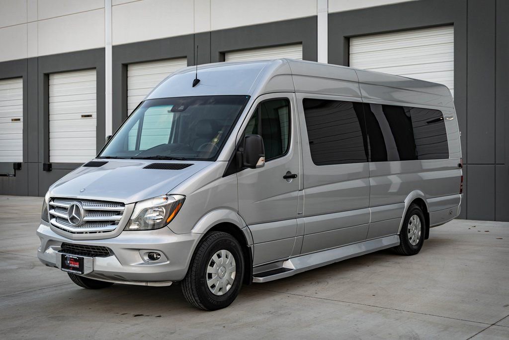 Used 2015 Mercedes-Benz Sprinter 2500 image 4