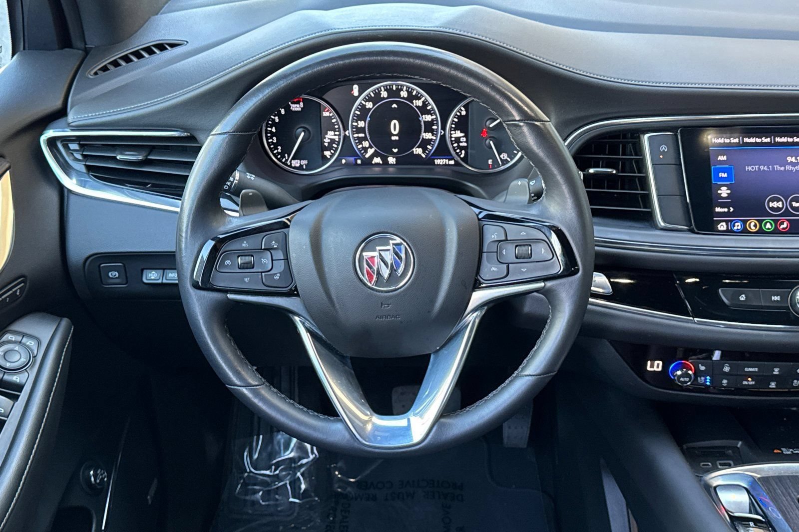 Certified 2024 Buick Enclave Avenir FWD image 15