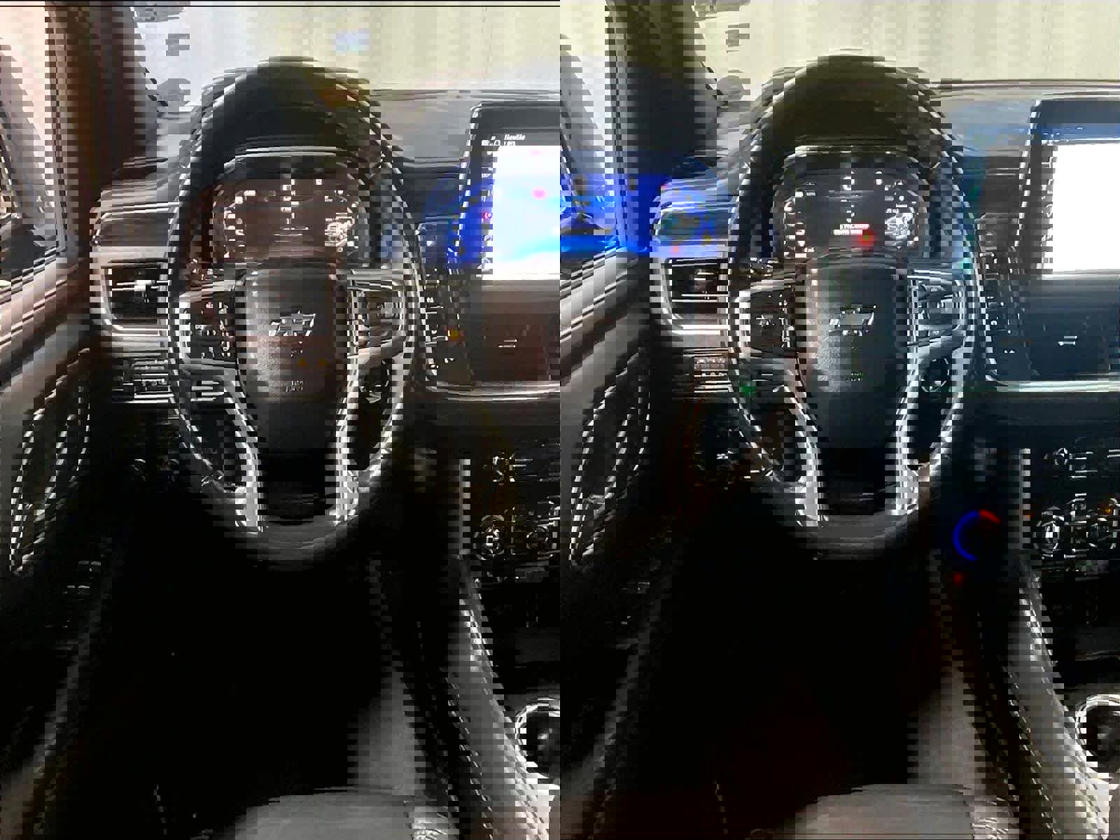 Used 2023 Chevrolet Tahoe Z71 w/ Luxury Package image 18