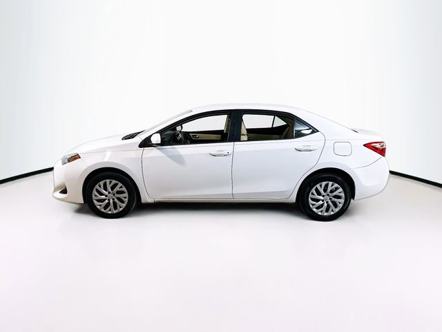 Used 2018 Toyota Corolla LE image 4