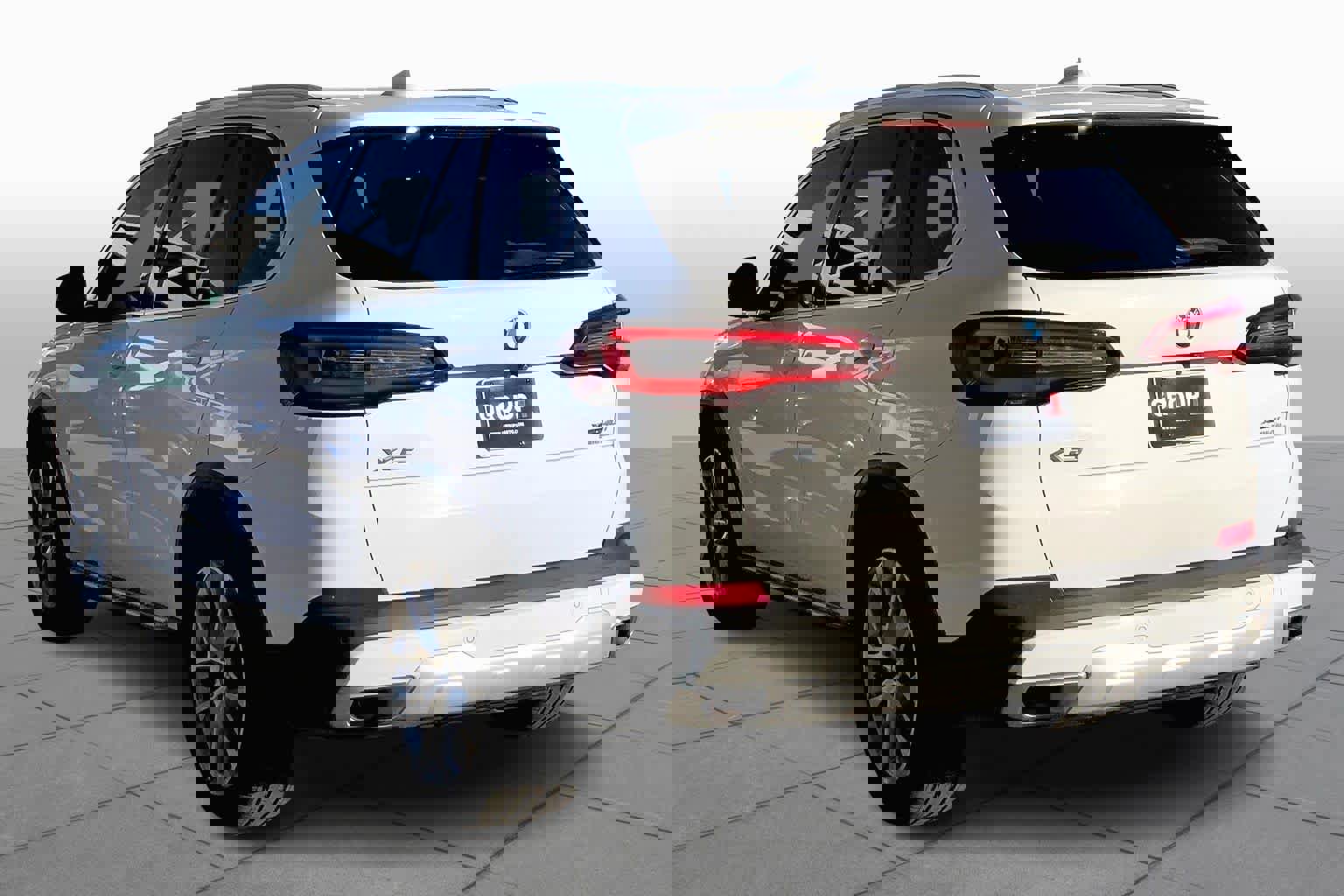 Used 2023 BMW X5 xDrive40i image 11