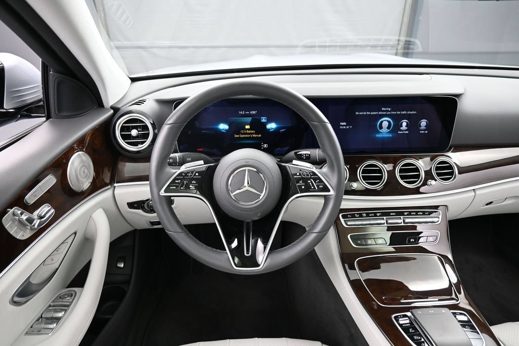 Used 2023 Mercedes-Benz E 350 4MATIC Sedan image 19