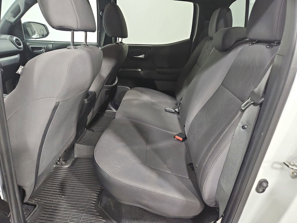 Used 2018 Toyota Tacoma TRD Off-Road image 23