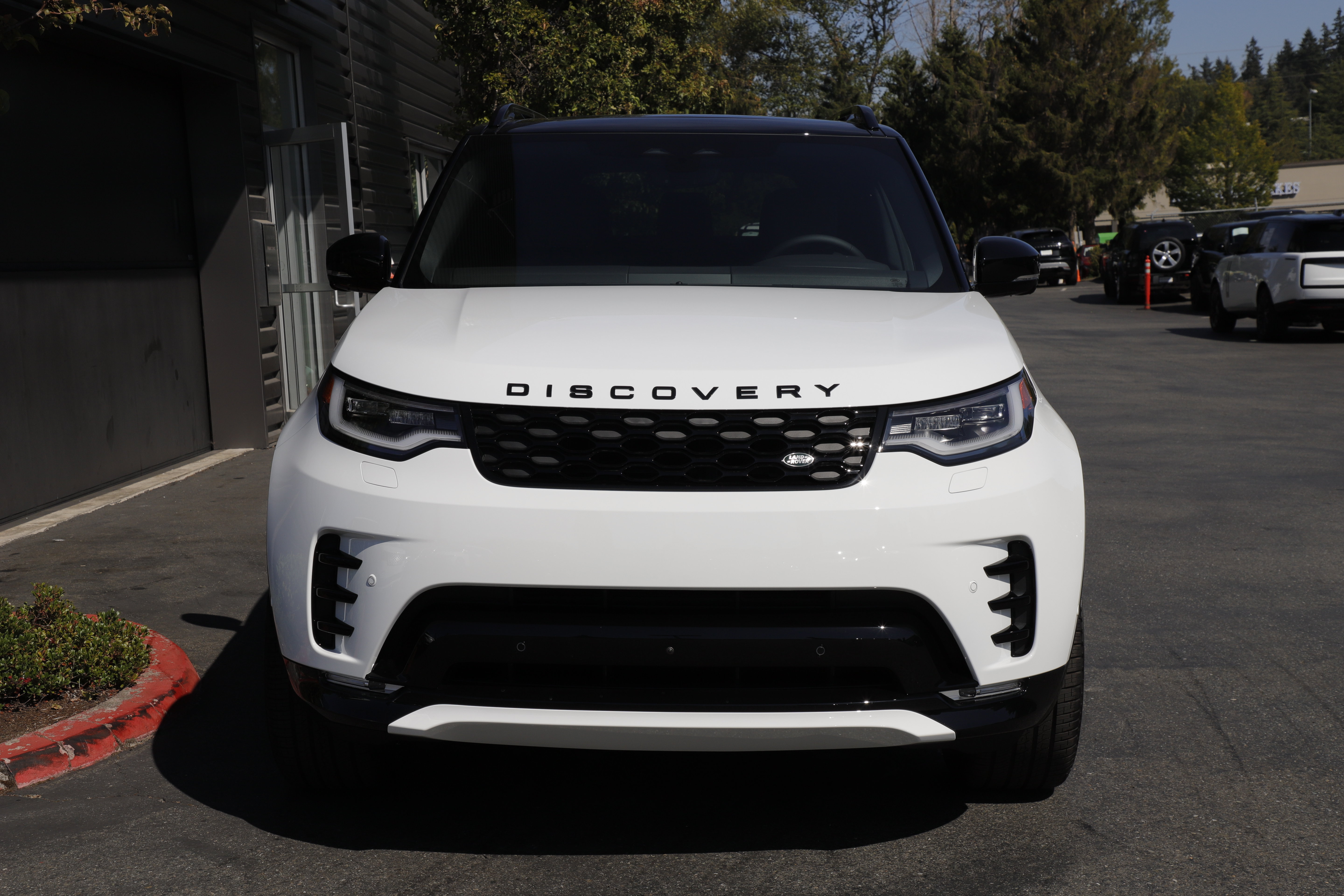 New 2026 Land Rover Discovery Dynamic SE AWD/4WD image 4