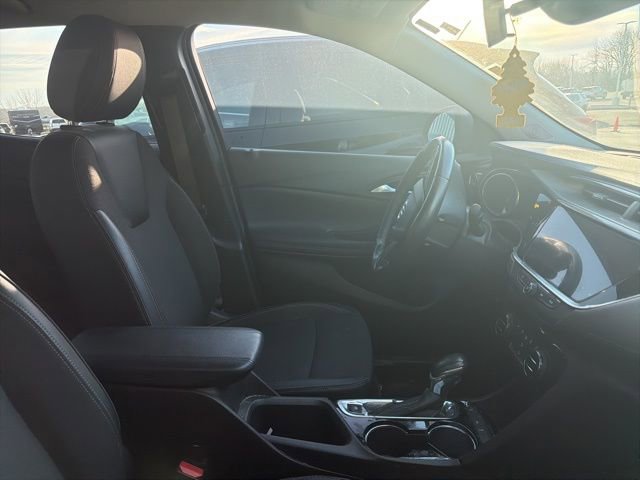 Used 2021 Buick Encore GX Select image 6
