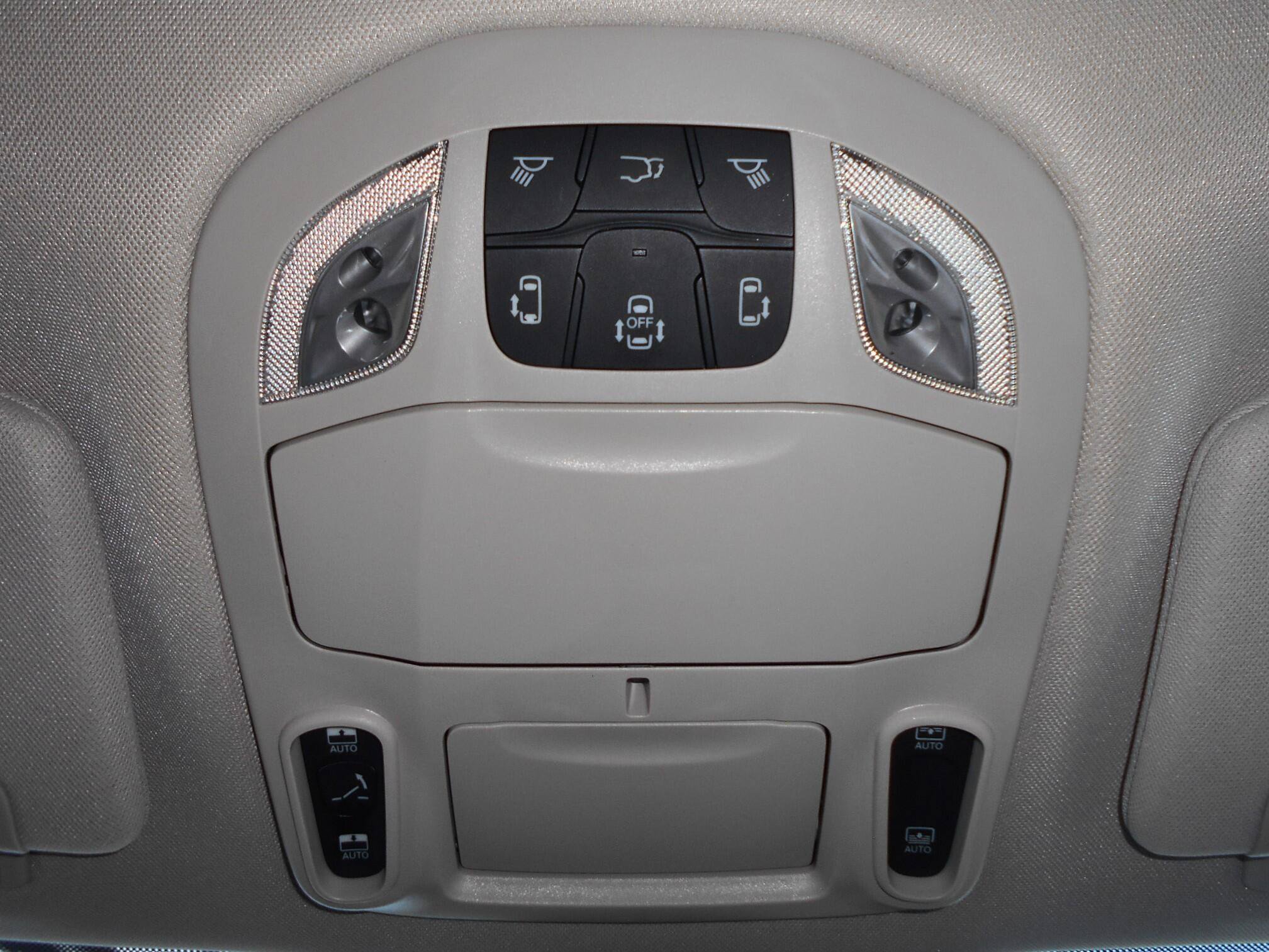 Certified 2018 Chrysler Pacifica Limited FWD image 19
