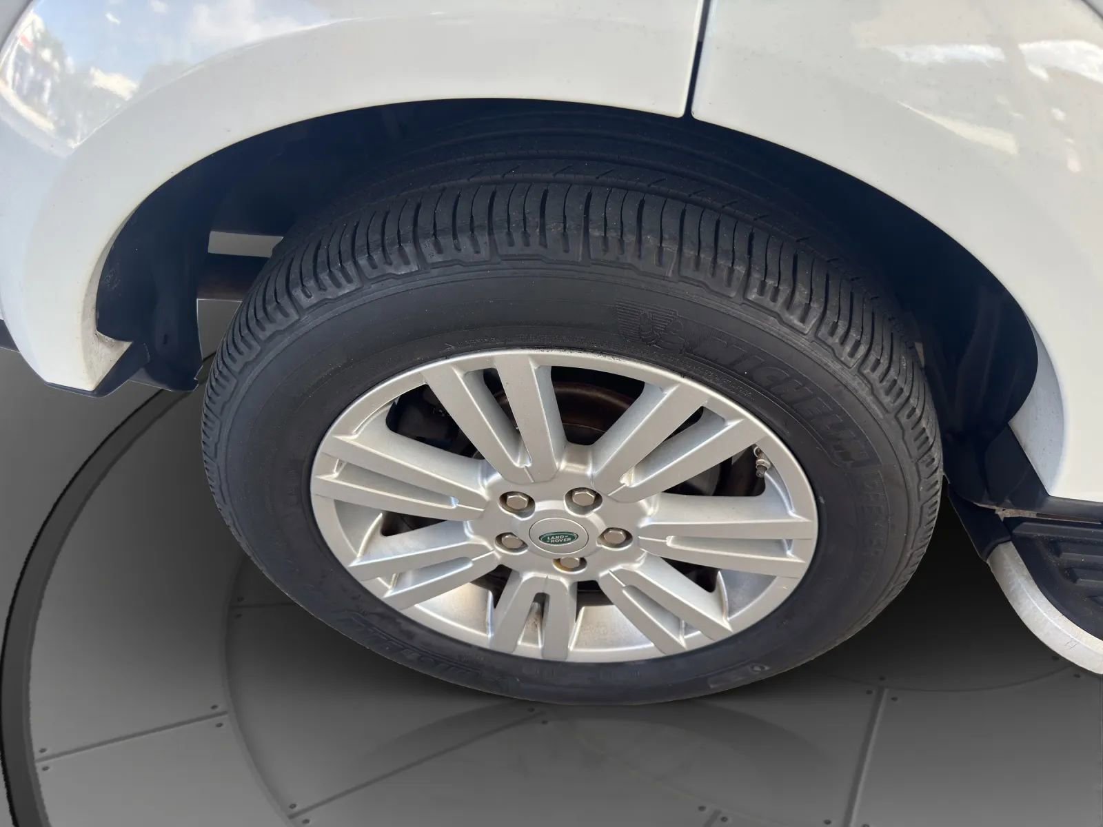 Used 2012 Land Rover LR4 HSE image 23