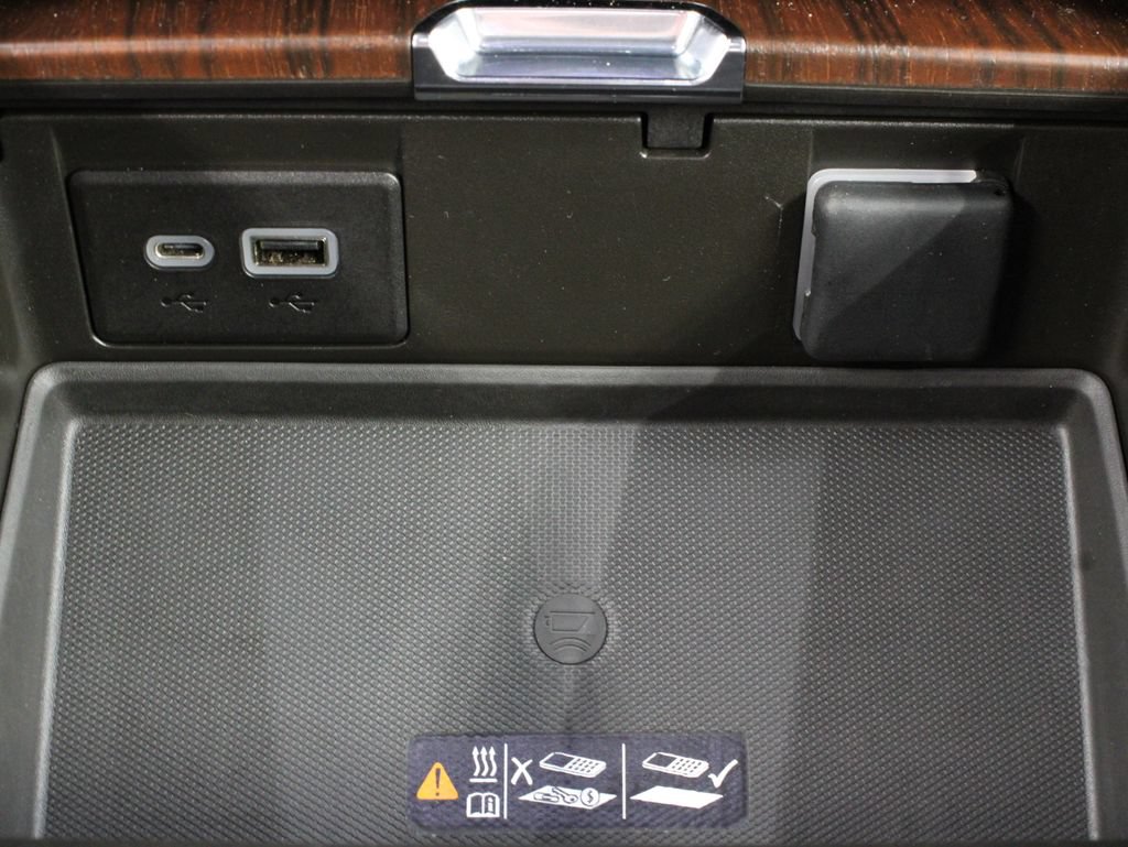Used 2023 GMC Yukon Denali Ultimate AWD/4WD image 68
