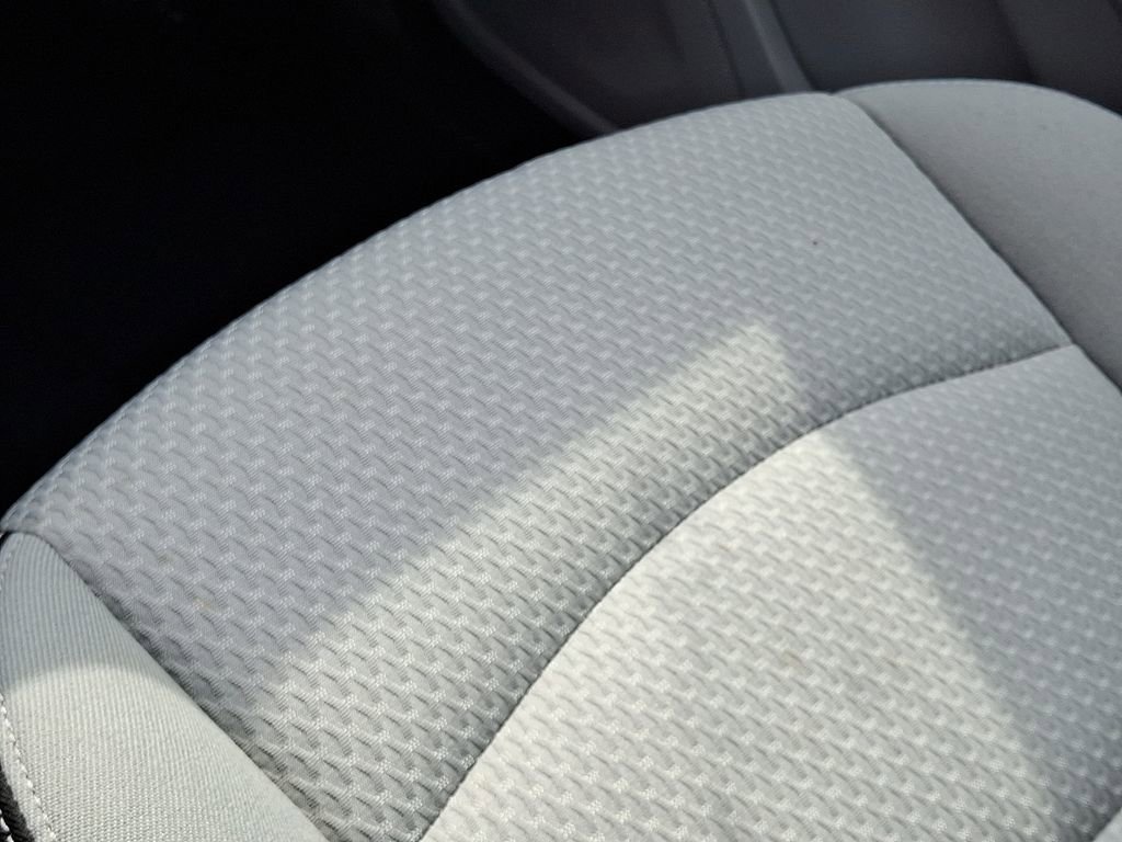 Used 2023 GMC Terrain SLE w/ Driver Convenience Package image 27