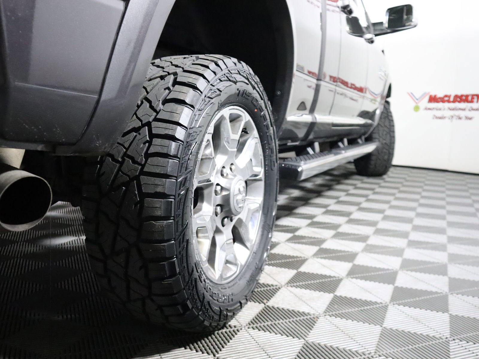 Used 2017 RAM 2500 Limited image 8