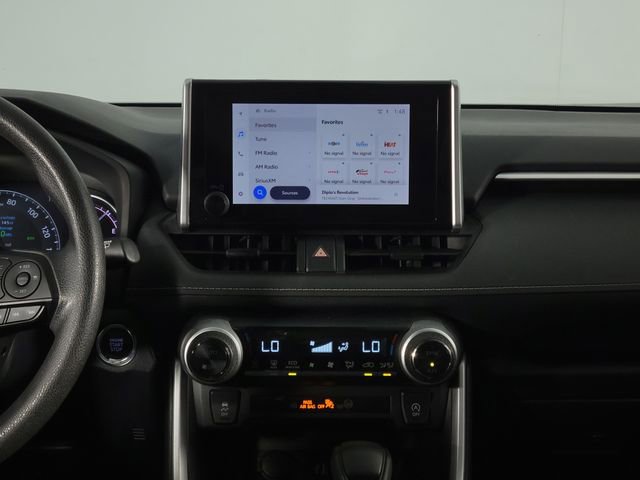 Used 2024 Toyota RAV4 XLE FWD image 22