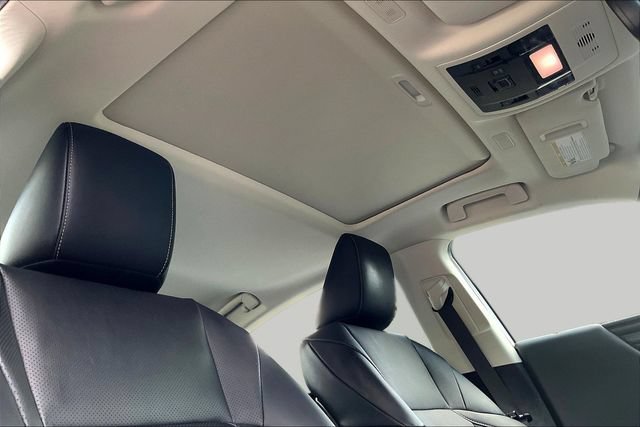 Used 2024 Lexus ES 350 w/ Premium Package FWD image 29
