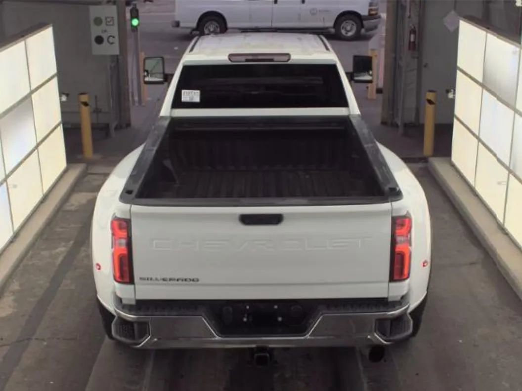 Used 2024 Chevrolet Silverado 3500 W/T AWD/4WD image 3
