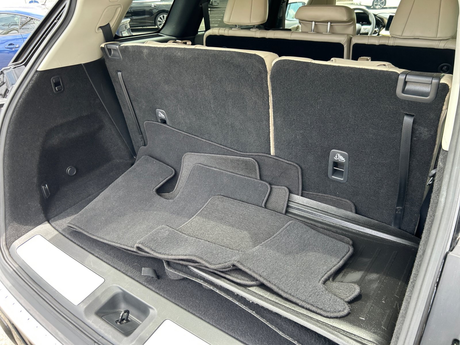 Used 2023 INFINITI QX60 Luxe w/ Vision Package FWD image 28