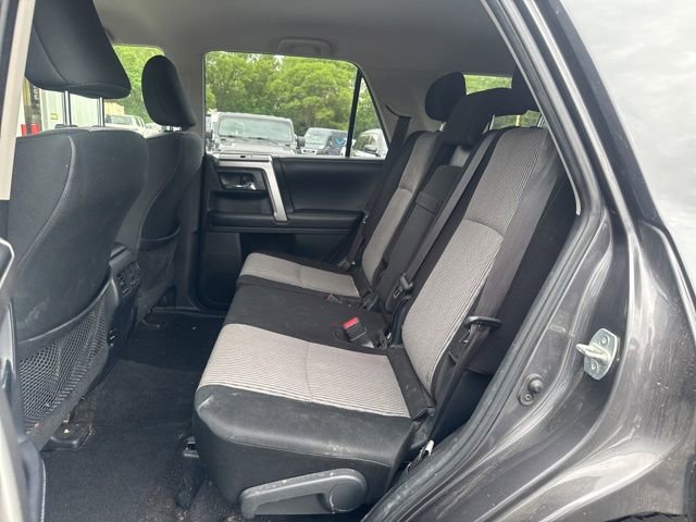 Used 2018 Toyota 4Runner SR5 AWD/4WD image 16