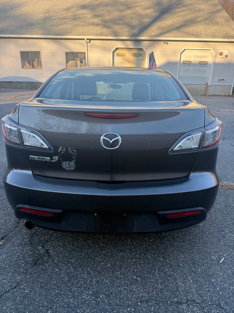 Used 2011 MAZDA MAZDA3 i Touring image 24