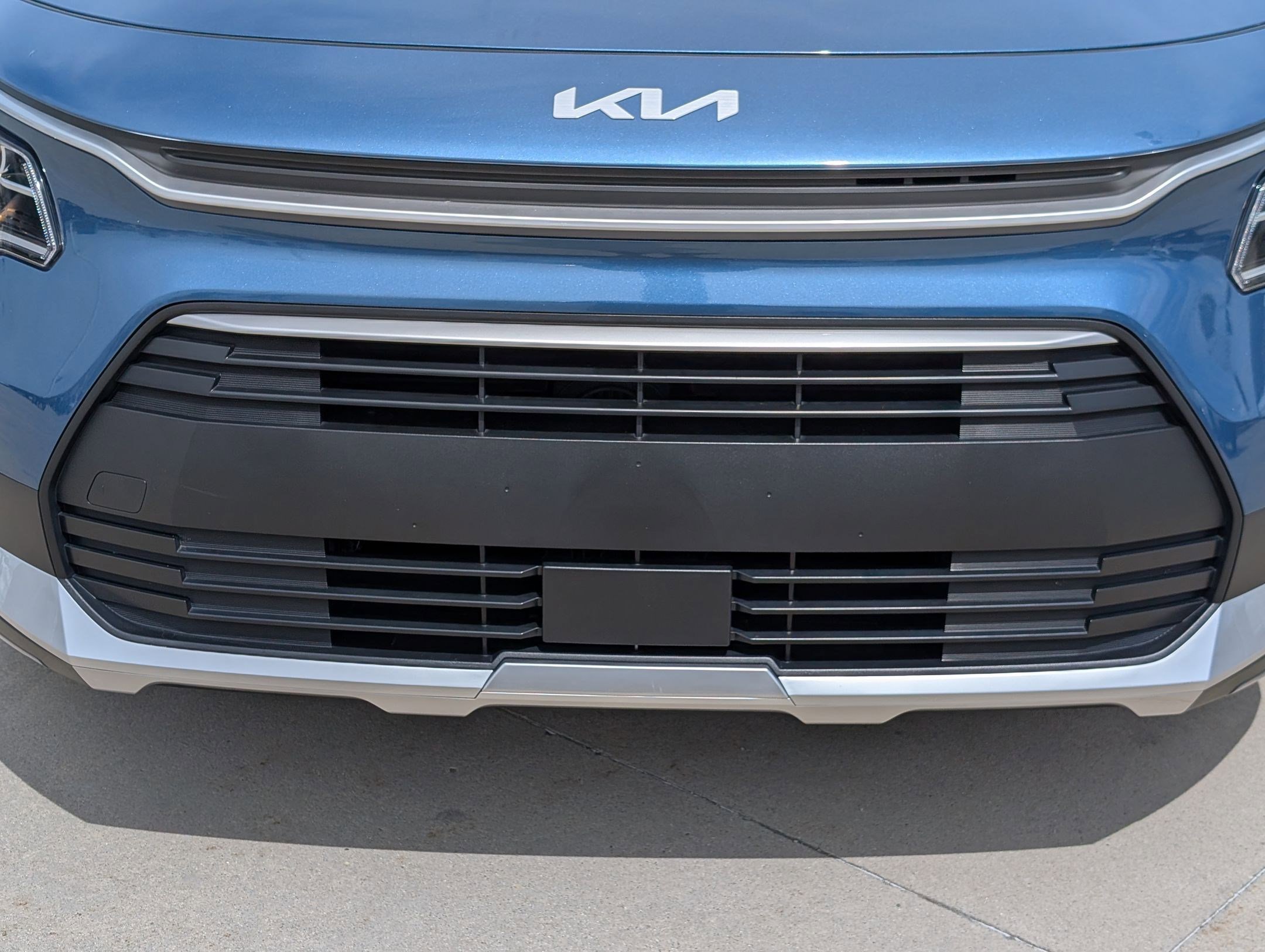 Certified 2025 Kia Niro EX image 9