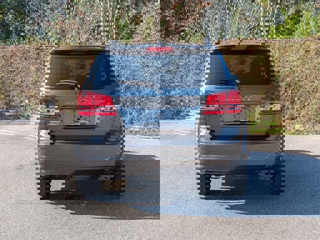 Used 2016 Dodge Journey SE w/ Flexible Seating Group image 4