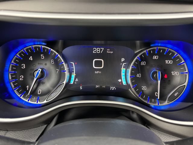 New 2027 Chrysler Pacifica Limited FWD image 19