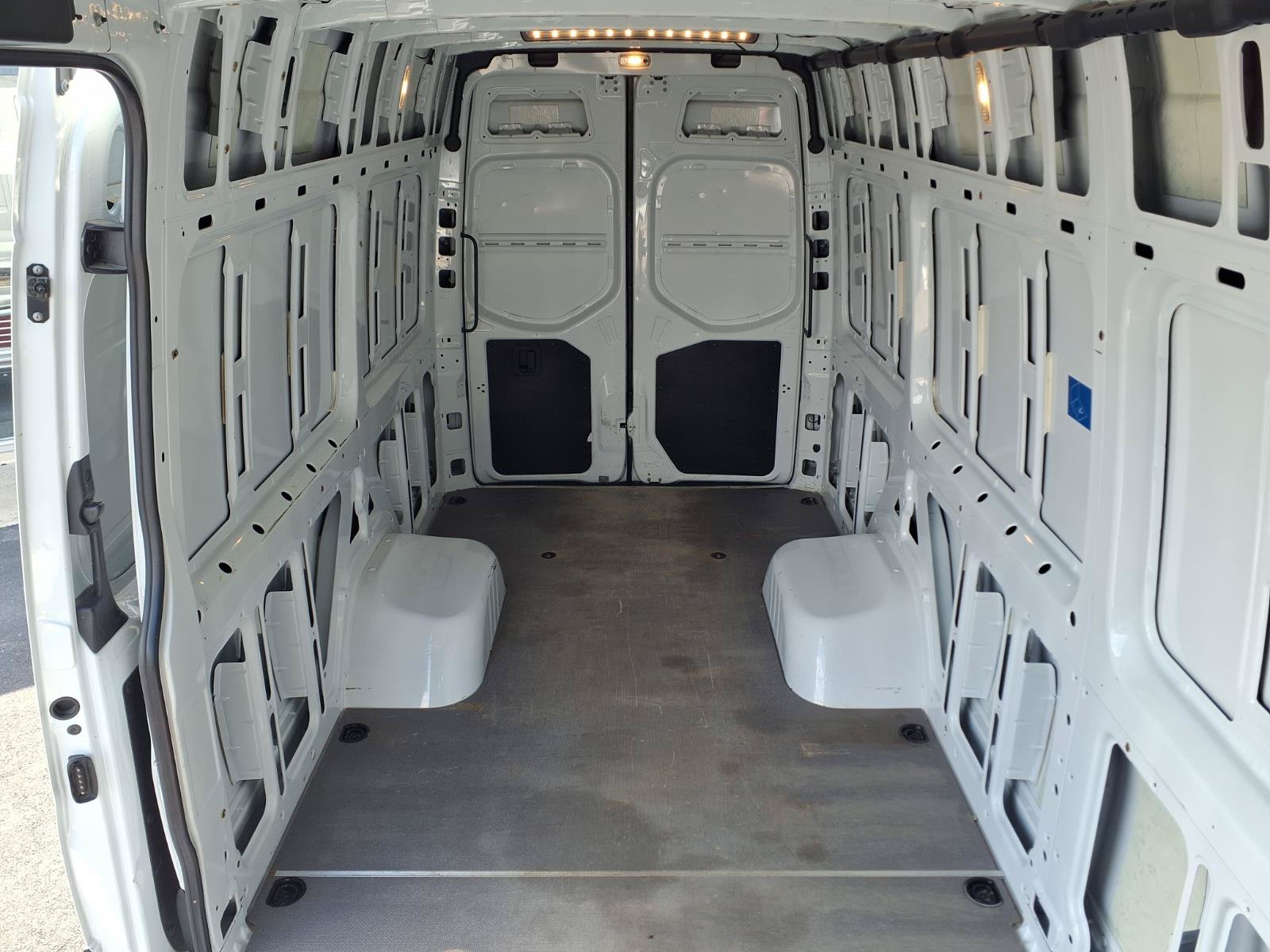 Used 2022 Mercedes-Benz Sprinter 3500 image 13