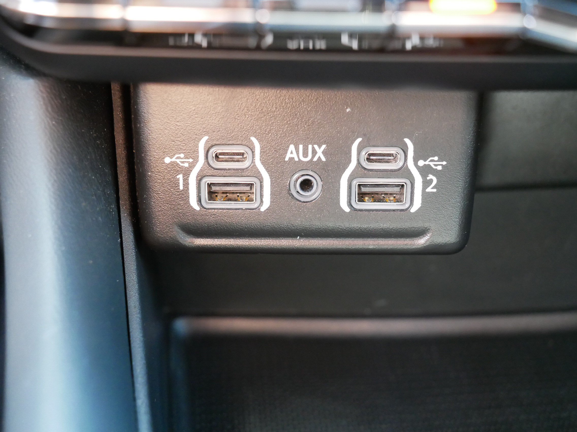 Used 2024 Dodge Durango SXT AWD/4WD image 31