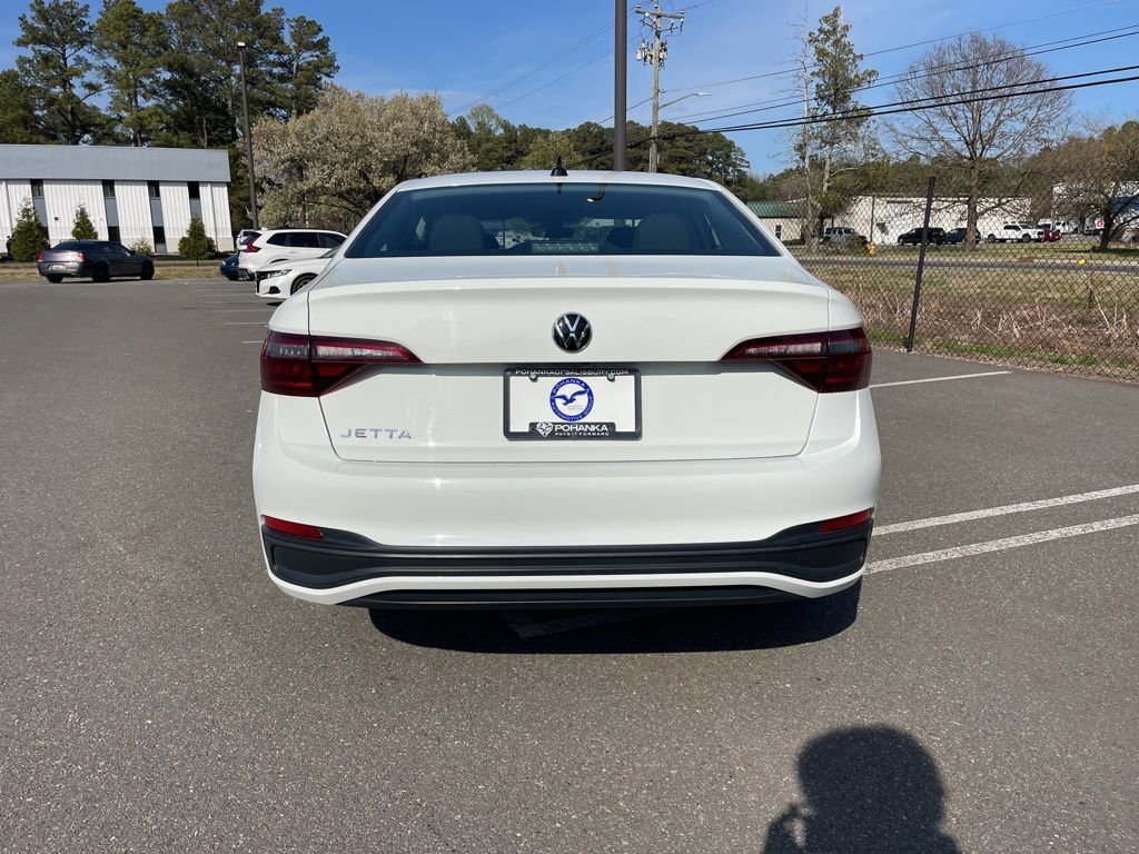 Used 2024 Volkswagen Jetta S image 6