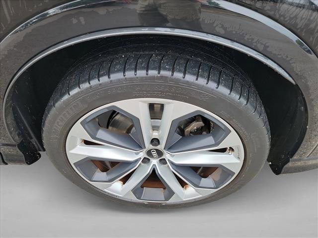 Used 2020 Audi Q3 2.0T Prestige w/ Prestige Package image 10