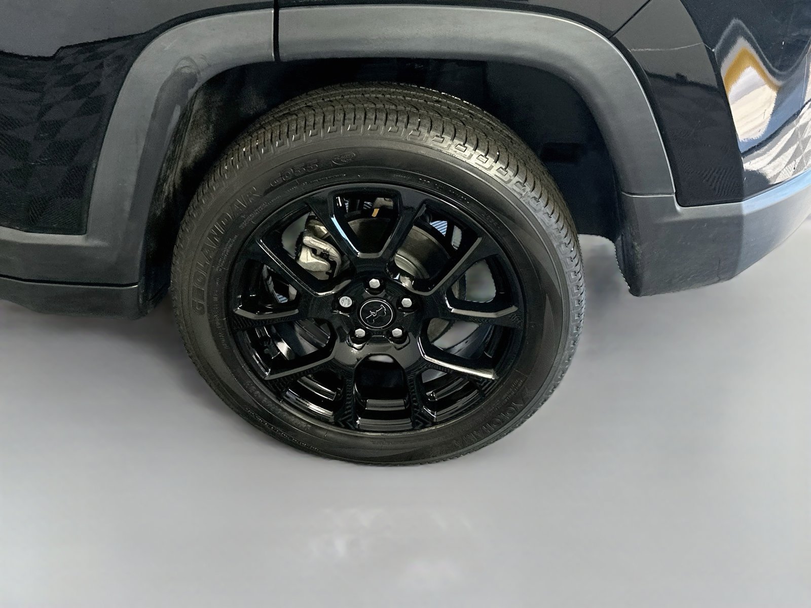 Used 2025 Jeep Compass Latitude w/ Altitude Special Edition AWD/4WD image 28