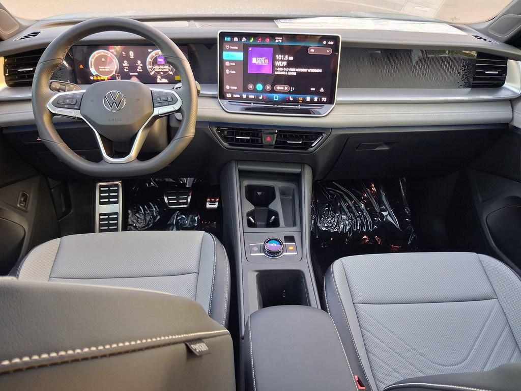 New 2026 Volkswagen Tiguan SE R-Line FWD image 6