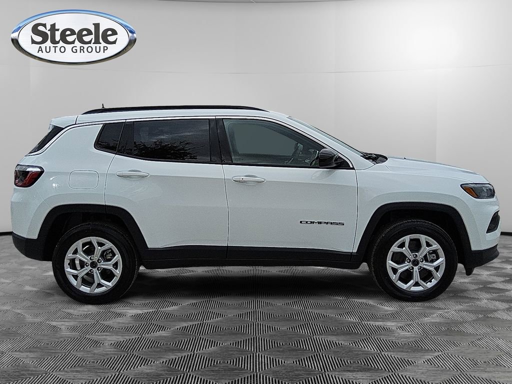New 2026 Jeep Compass Latitude image 6