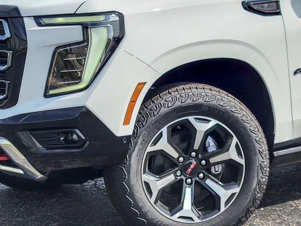 New 2026 GMC Yukon AT4 w/ AT4 Premium Package image 4