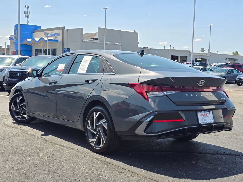 Used 2024 Hyundai Elantra Limited FWD image 6