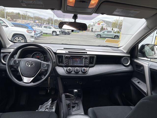 Used 2016 Toyota RAV4 LE AWD/4WD image 25