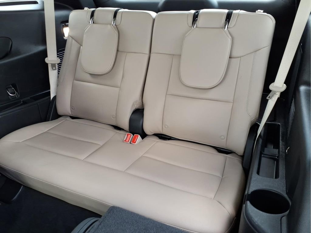 Used 2022 Ford Explorer Limited w/ Limited Technology Package image 18