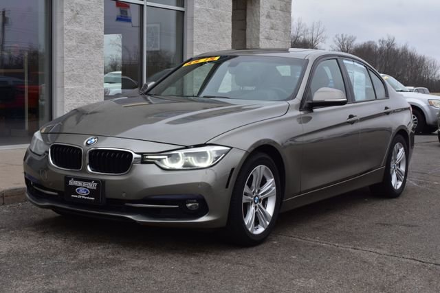 Used 2016 BMW 328i xDrive Sedan w/ Technology Package image 9